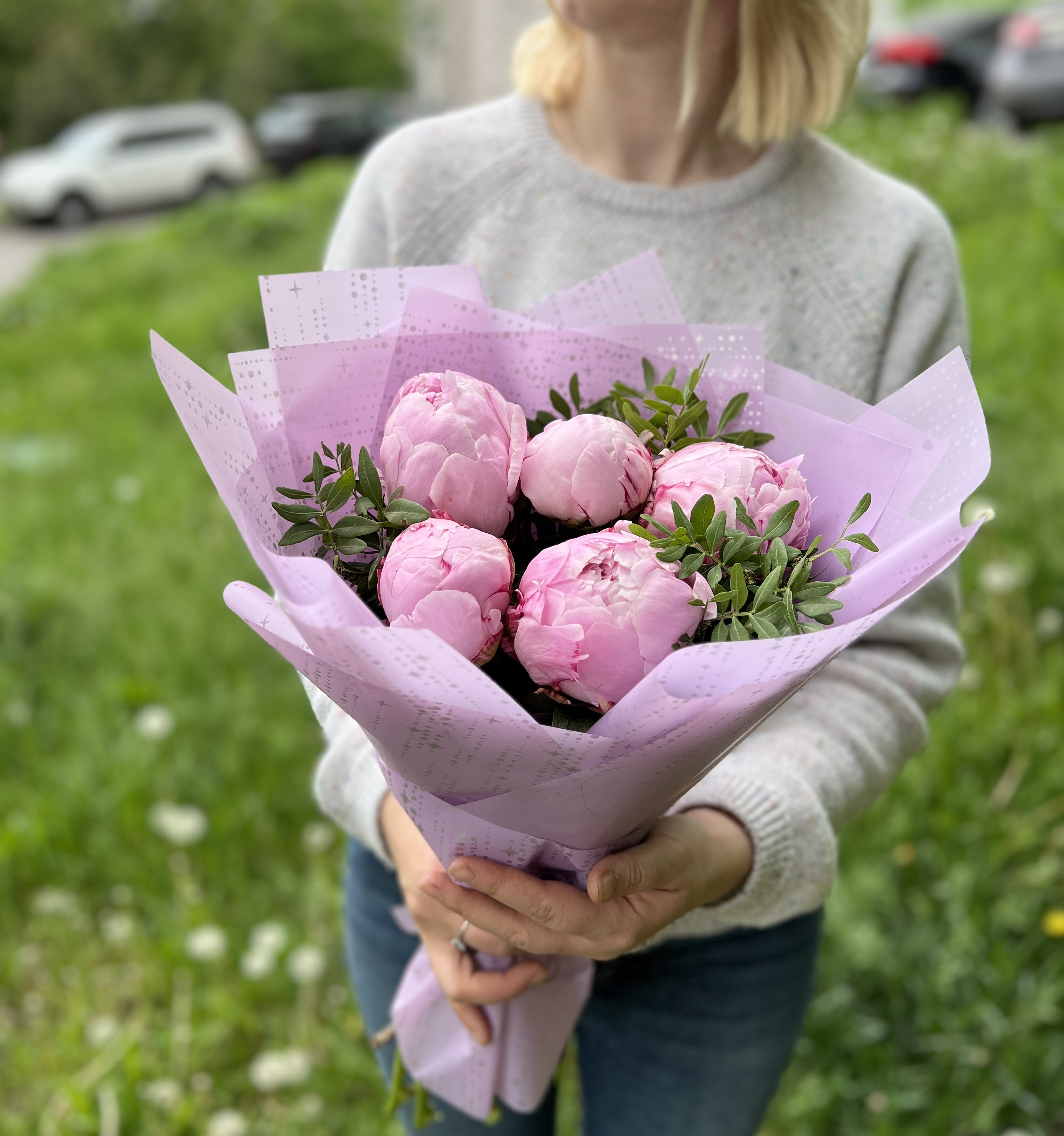 Пионы Сара Бернар в букете, ОкЦветОк